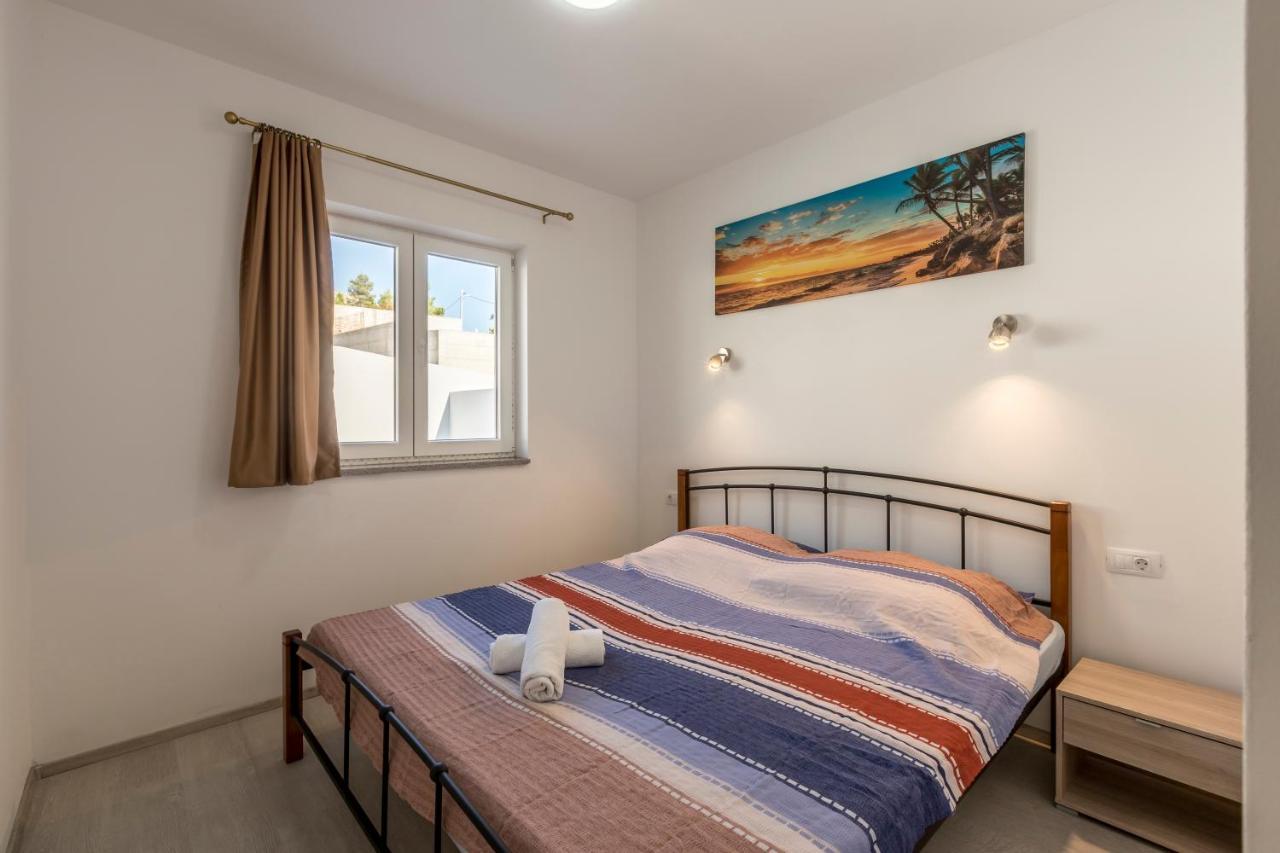 House With Private Pool Magdalena Apartment โปดสตรานา ภายนอก รูปภาพ